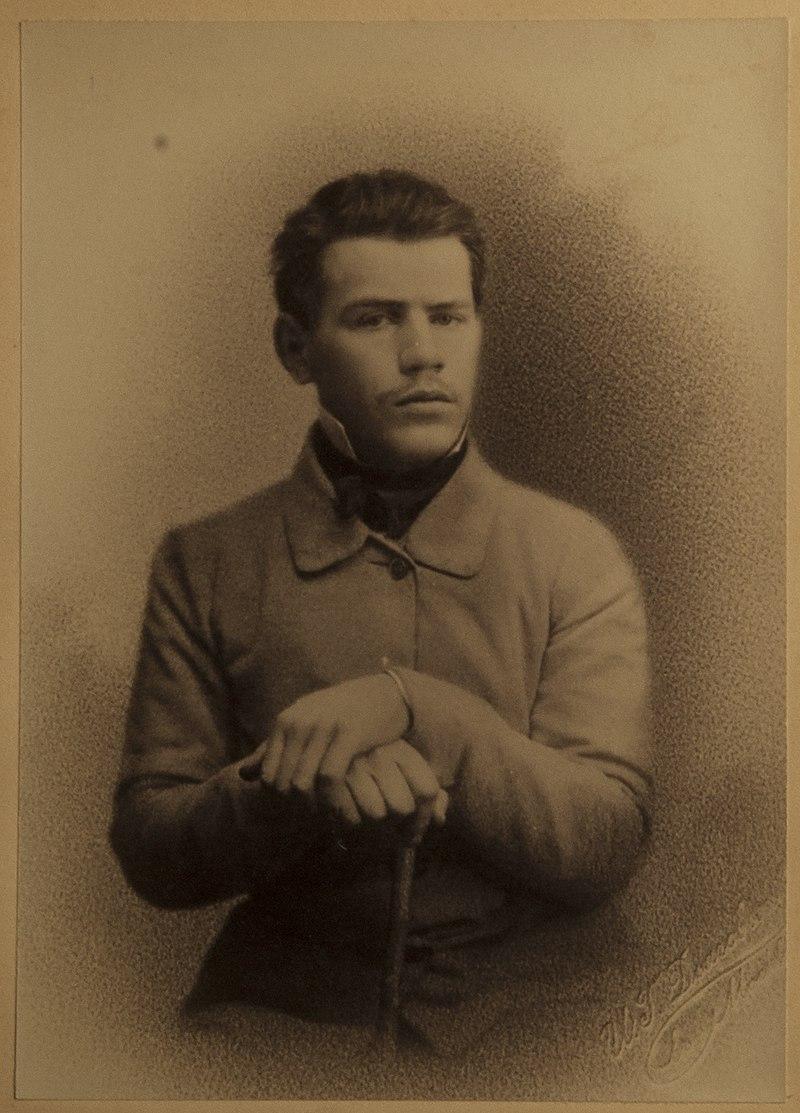 Contele-scriitor - năucit de eleganța Bucureștiului: Aventurile lui Lev Tolstoi în Țările Române 18919934