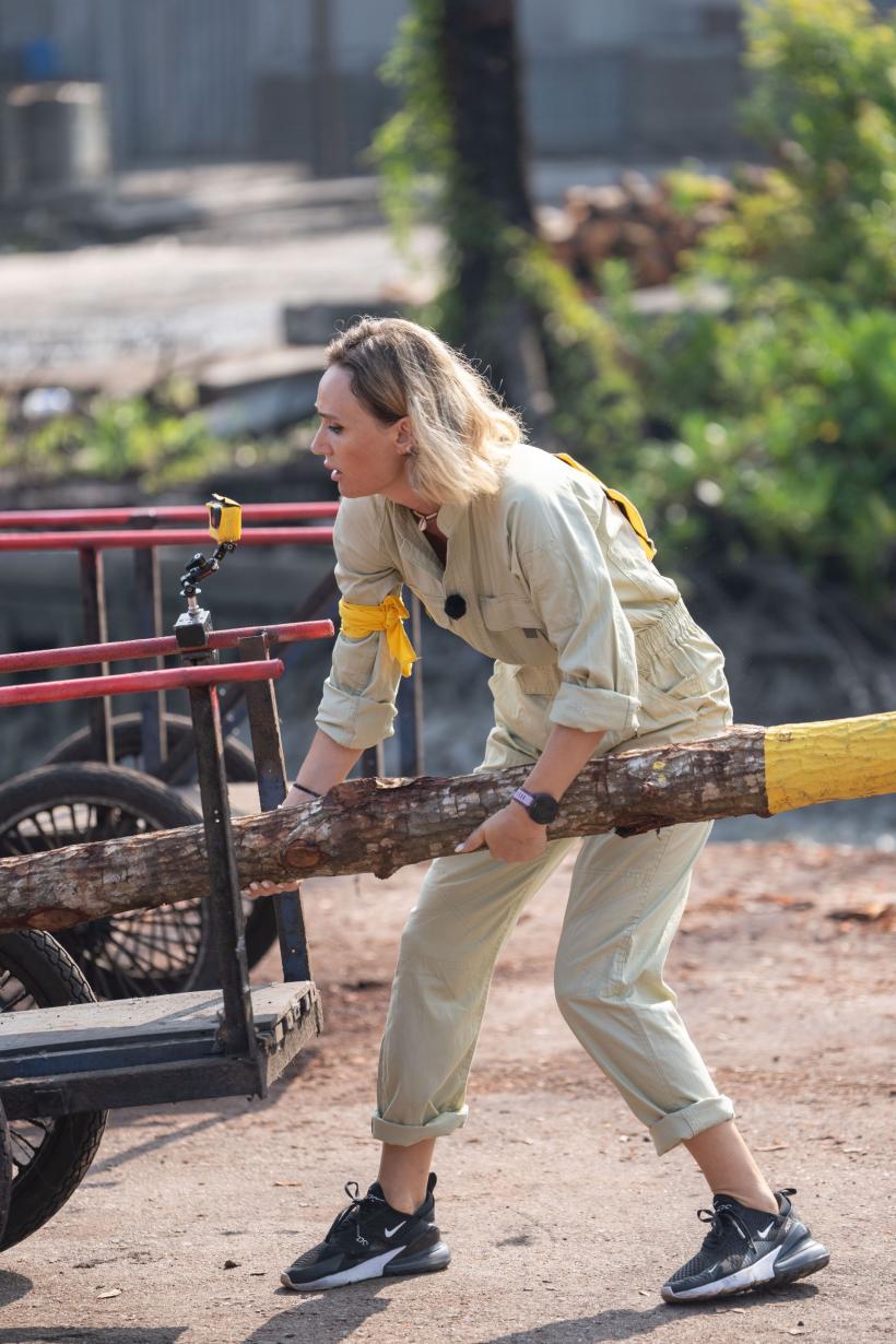 Ioana State și Mane Voicu au luat imunitatea mare la Asia Express. Diseară, echipele trebuie să prepare mici la grătar și să-i vândă în plin Ramadan, pentru a doua imunitate 18920139