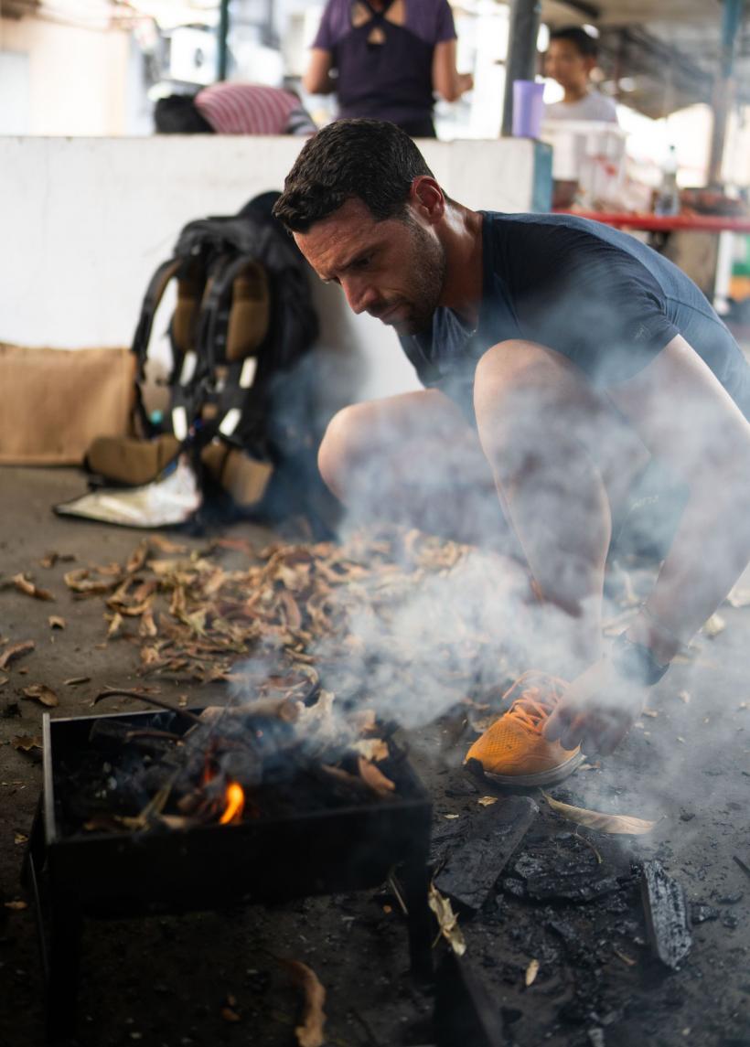 Ioana State și Mane Voicu au luat imunitatea mare la Asia Express. Diseară, echipele trebuie să prepare mici la grătar și să-i vândă în plin Ramadan, pentru a doua imunitate 18920146