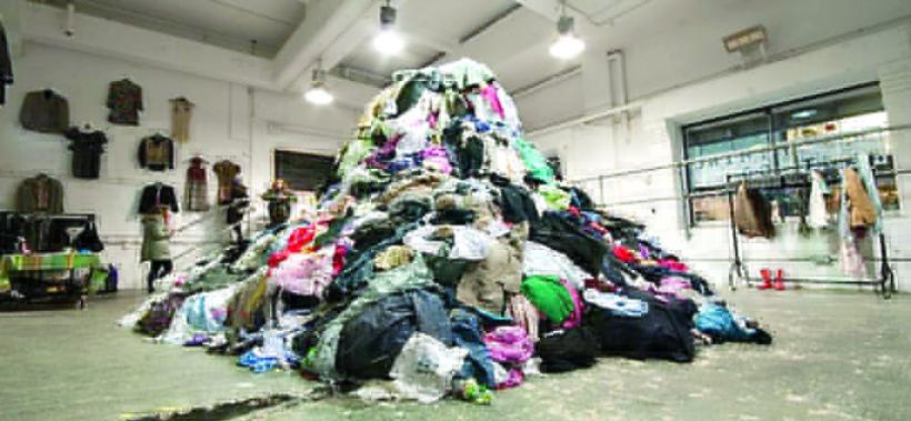 „Haine vechi cumpăr!” 18920652