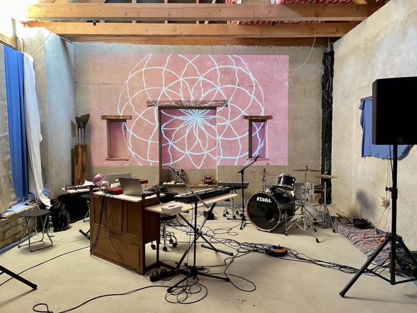 „În căutarea Paradisului pierdut”, un proiect despre migrația înspre mediul rural, caută poveștile celor care au făcut acest pas. Apel pentru povești și fotografii până pe 15 octombrie 18920297