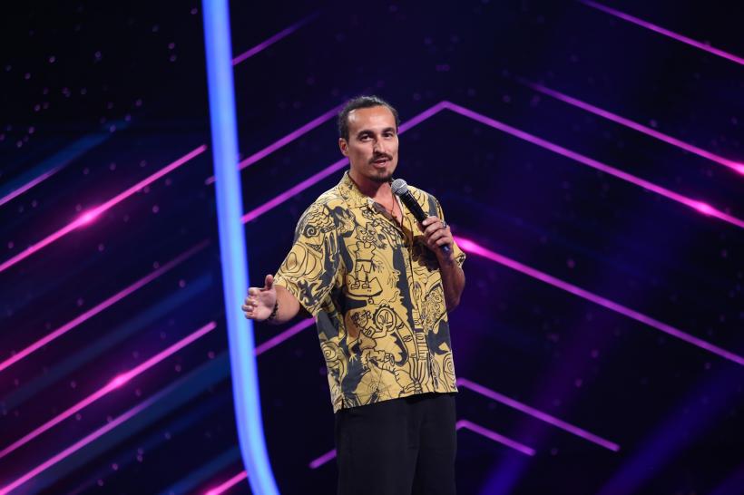 Mincu face show total pe scena iUmor. Aplauzele și hohotele de râs răsună în ediția difuzată mâine seară, de la ora 20.00 18920746