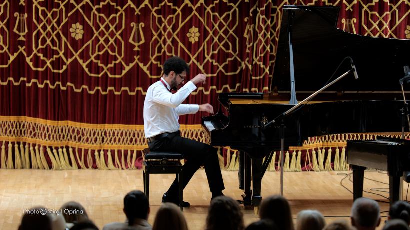 Pianistul Cătălin Răducanu – concert sold out și bis-uri cu sala în picioare la Ateneu