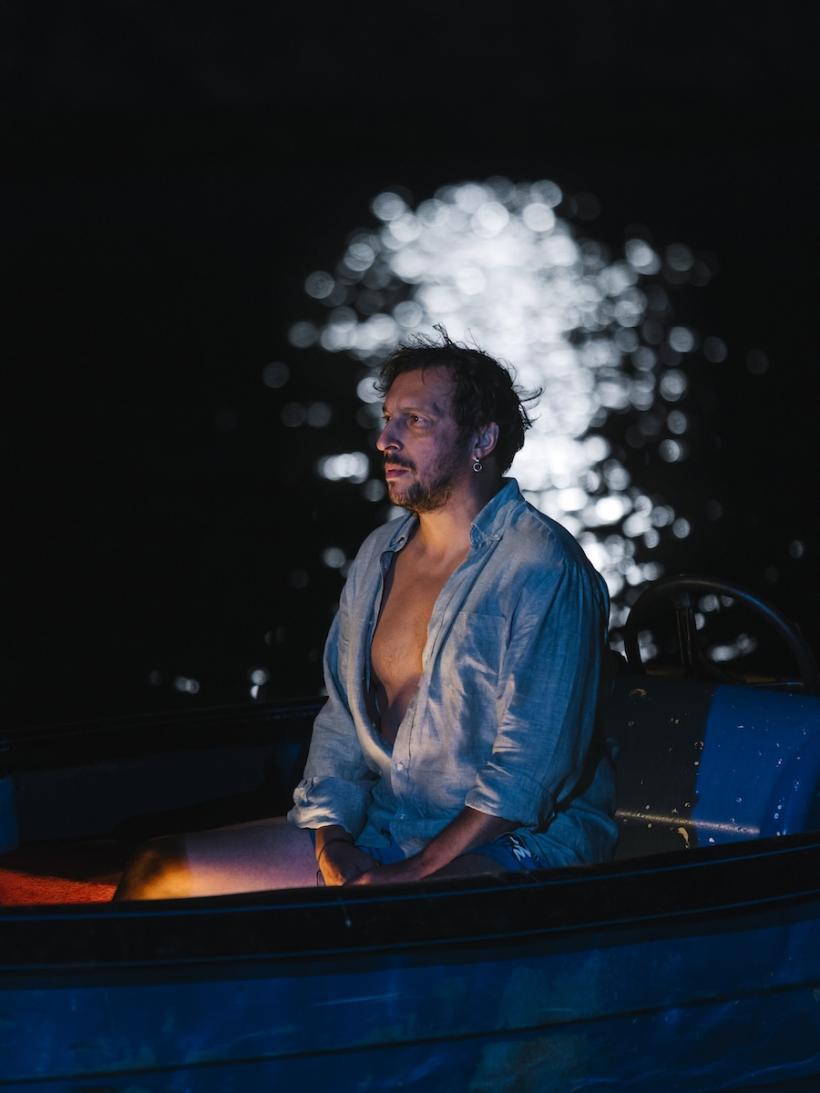 Asociația Par Coeur lansează proiectul muzical și teatral „Așteptându-l pe Ulise” pe Spotify și în teatre din București, Sfântu Gheorghe și Sibiu 18921229