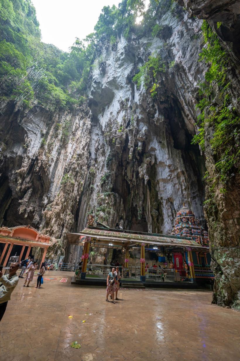 Oana și Găinușă au luat imunitatea la Asia Express. Tur de forță spectaculos prin Kuala Lumpur, la ultima șansă: de la Peșterile Batu la Turnul Menara 18921478