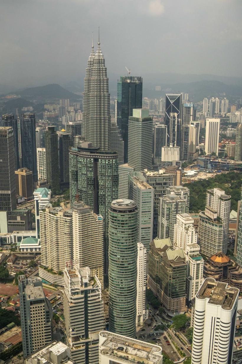 Oana și Găinușă au luat imunitatea la Asia Express. Tur de forță spectaculos prin Kuala Lumpur, la ultima șansă: de la Peșterile Batu la Turnul Menara 18921479