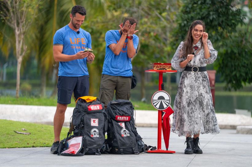 Asia Express, lider de audiență.  Adrian Nartea și Cosmin Vîjeu au fost salvați aseară de Zeul verde 18921731