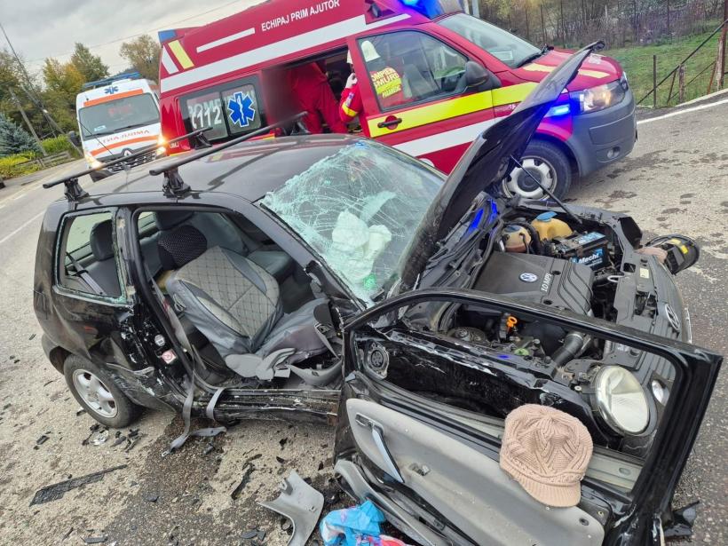 Accident groaznic la Suceava. Trei răniți au fost duși la spital 18921973