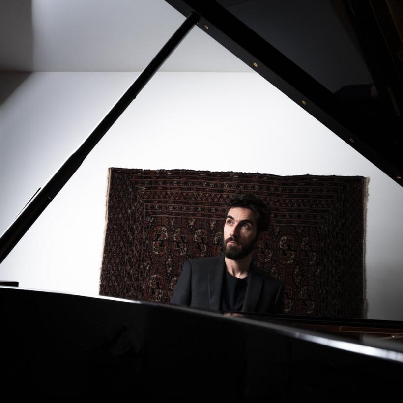 Doi invitați speciali sosesc la Sala Radio:  dirijorul britanic Rumon Gamba și pianistul Teo Gheorghiu 18922232