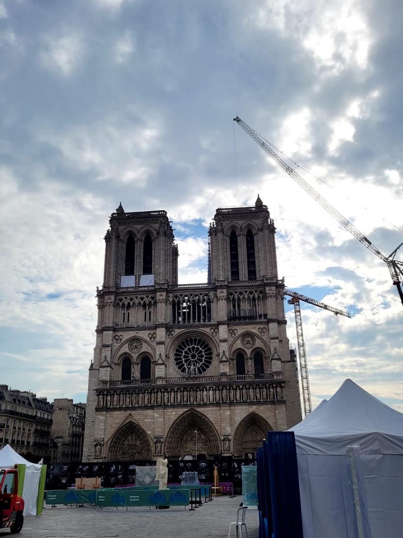 Împrejurimile catedralei Notre-Dame vor fi renovate ecologic cu 50 de milioane de euro 18922586