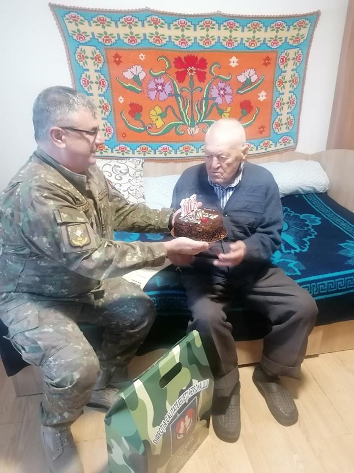 Un veteran al Armatei Române a împlinit 103 ani: La 5 mai 1944, când s-a spart frontul, am fost luat prizonier la Sevastopol, unde am stat până în anul 1948. 18922897