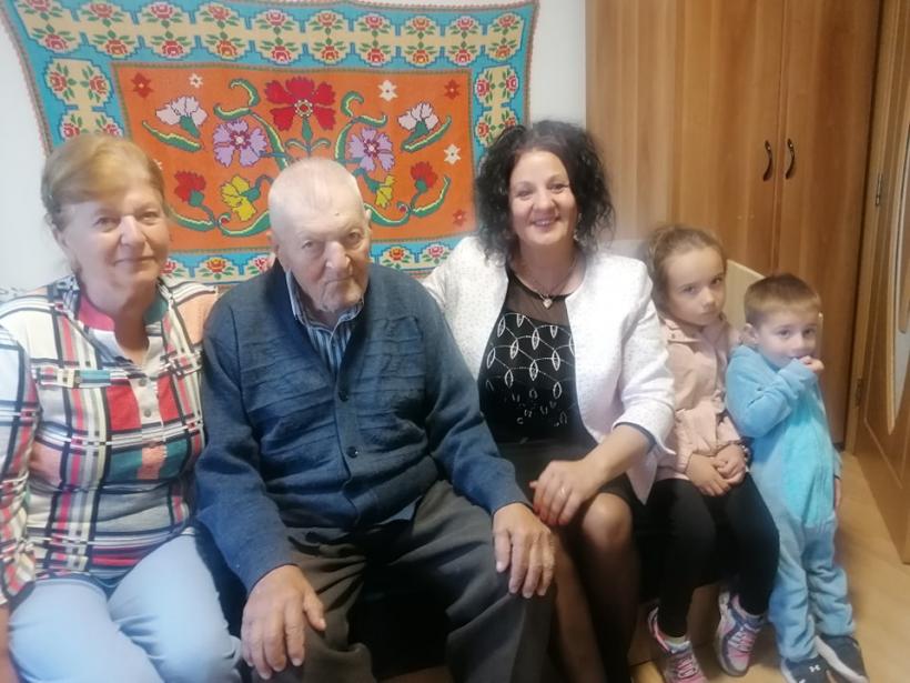 Un veteran al Armatei Române a împlinit 103 ani: La 5 mai 1944, când s-a spart frontul, am fost luat prizonier la Sevastopol, unde am stat până în anul 1948. 18922899