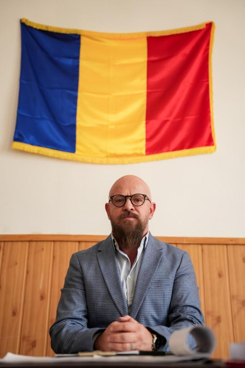 Actorul Andrei Coman, în rol de primar în serialul original Iubire cu parfum de lavandă de la Antena 1 18922945