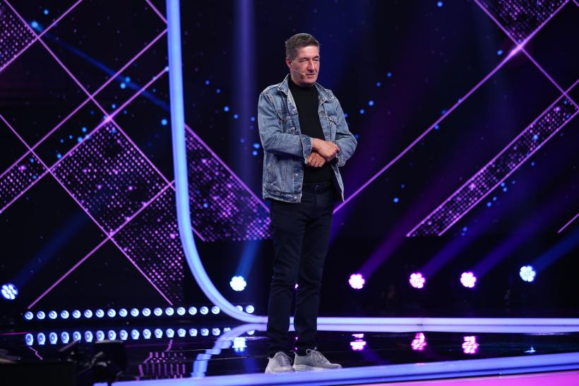 Radu Pietreanu, invitatul special al serii în ediția iUmor difuzată mâine seară, de la 20.00, la Antena 1. Cheloo: „Radu a venit cu voie bună, cântec și muzică și a oferit un cutremur artistic!” 18922967