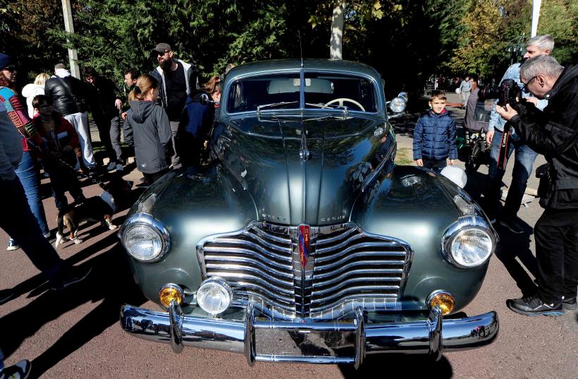 „Retro Parada Toamnei 2024.” Cea mai mare expoziție de mașini istorice, în Parcul Lumea Copiilor 18923354