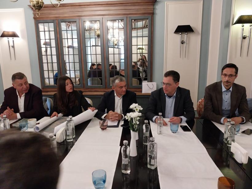 Ministrul Economiei a reinventat Masterplanul pentru turism, la final de mandat. Se vor finanța proiecte pentru extinderea domeniului schiabil 18923309