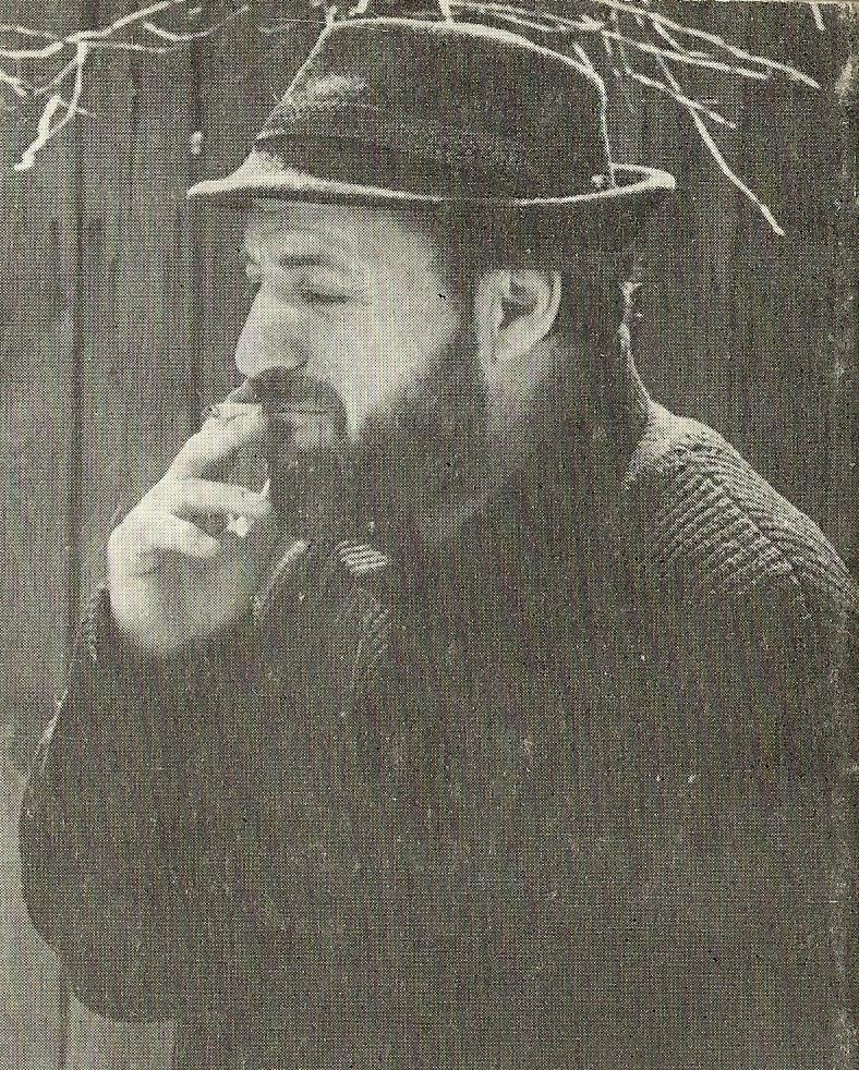 O legendă urbană faimoasă. ​​​​​​​Ahoe, cel mai prodigios sonetist al literaturii române 18923300