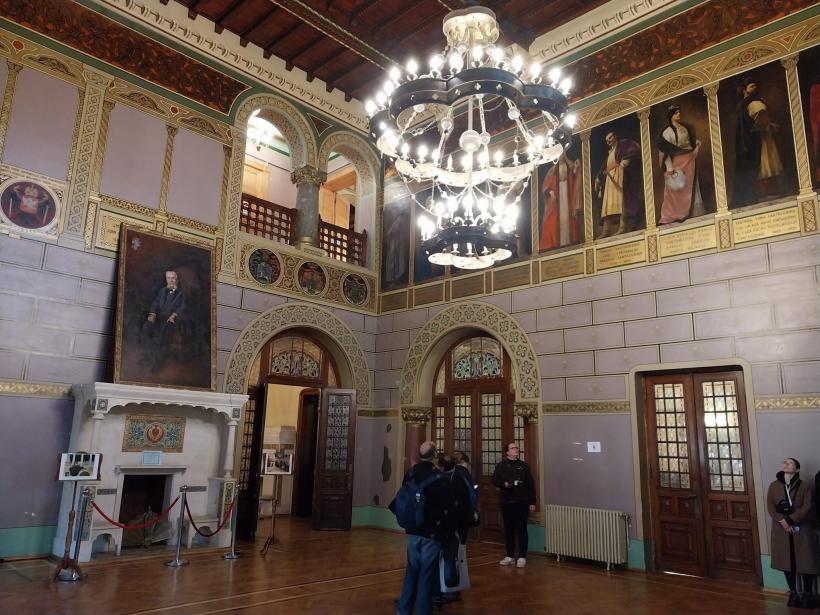 Castelul ascuns sub o perdea de hârtie, la Bușteni. Cum a protejat Miliția comunistă un monument istoric unic în lume 18923508