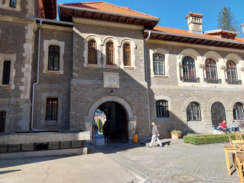 Castelul ascuns sub o perdea de hârtie, la Bușteni. Cum a protejat Miliția comunistă un monument istoric unic în lume 18923510