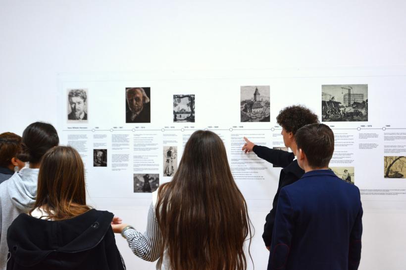 Finalul proiectului „Hans Hermann. De la arta tradițională la cea digitală” inițiat de Muzeul de Artă Brașov 18923594