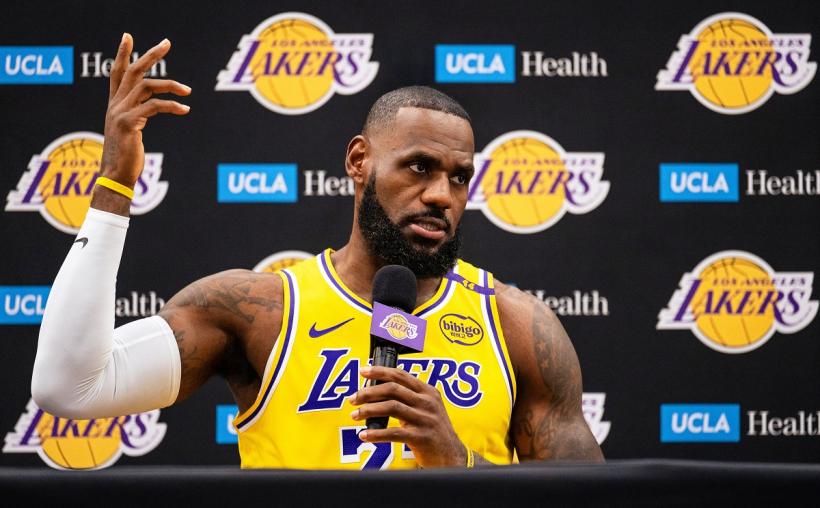Moment istoric: LeBron și Bronny James, primul duo tată-fiu care joacă în NBA 18923799