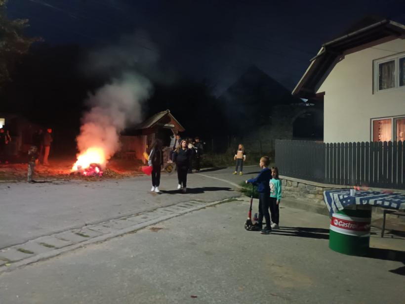 Focul lui Sumedru, în Țara Muscelului: Un fel de Halloween românesc, tradiție autohtonă de Sfântul Dumitru 18924150