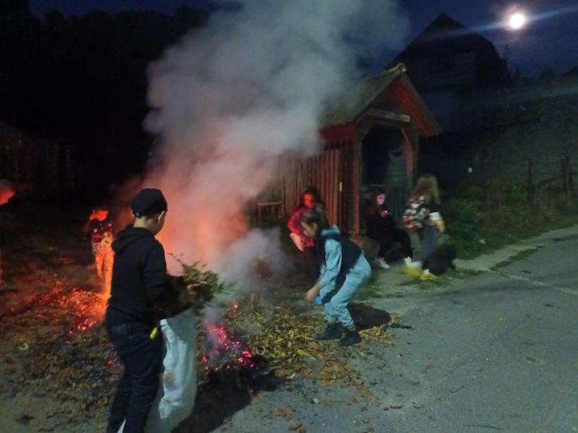 Focul lui Sumedru, în Țara Muscelului: Un fel de Halloween românesc, tradiție autohtonă de Sfântul Dumitru 18924151
