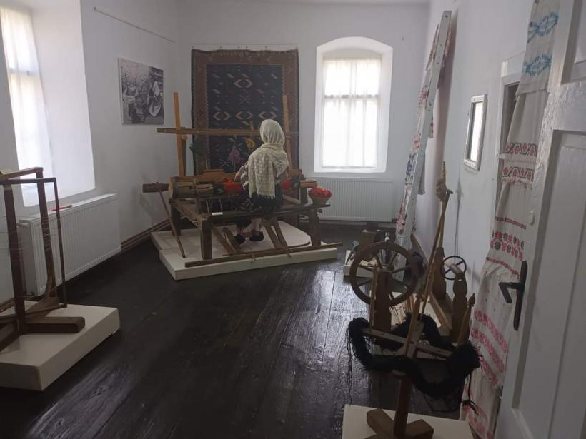 Focul lui Sumedru, în Țara Muscelului: Un fel de Halloween românesc, tradiție autohtonă de Sfântul Dumitru 18924163