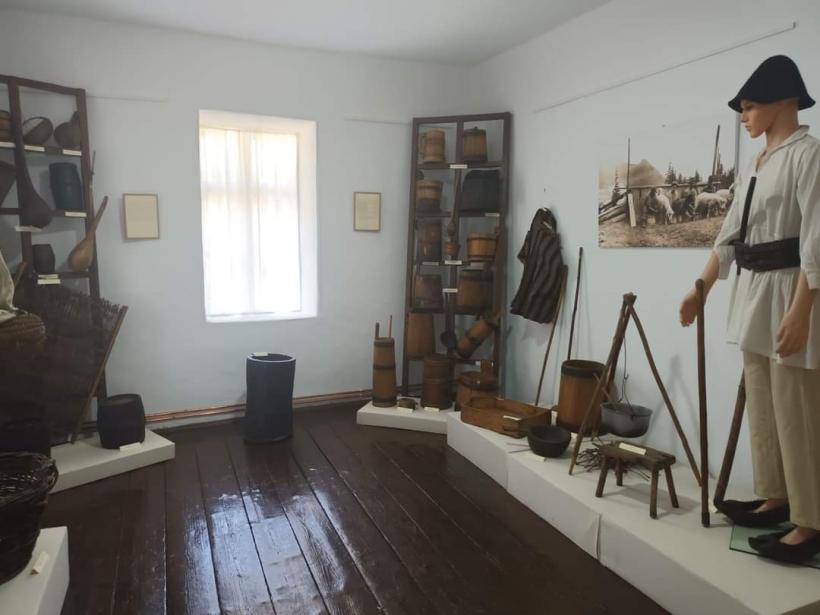 Focul lui Sumedru, în Țara Muscelului: Un fel de Halloween românesc, tradiție autohtonă de Sfântul Dumitru 18924168