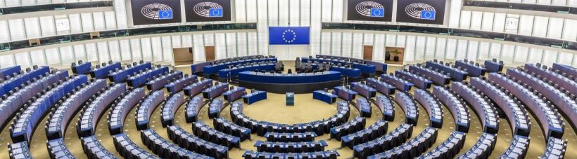 Un grup de 60 de europarlamentari cere renunţarea la ora de vară