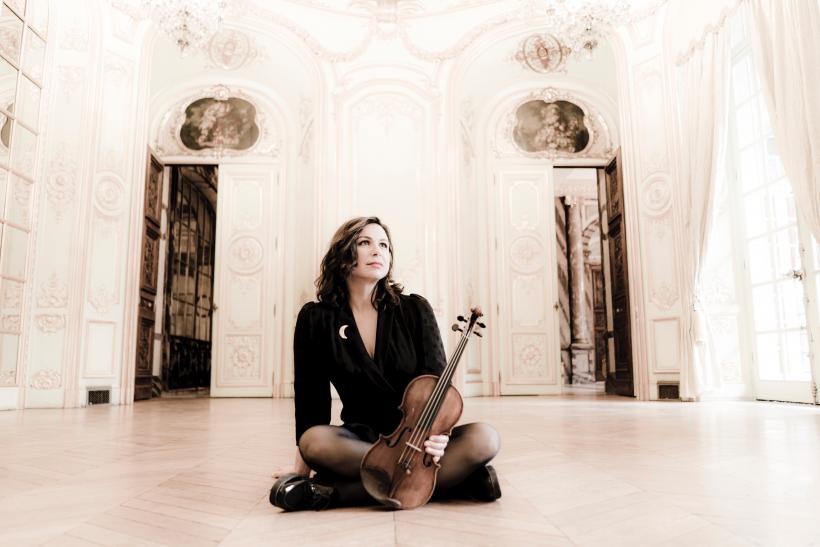 Concert extraordinar la Ateneul Român, cu violonista Sarah Nemțanu în deschiderea Stagiunii Regale 2024