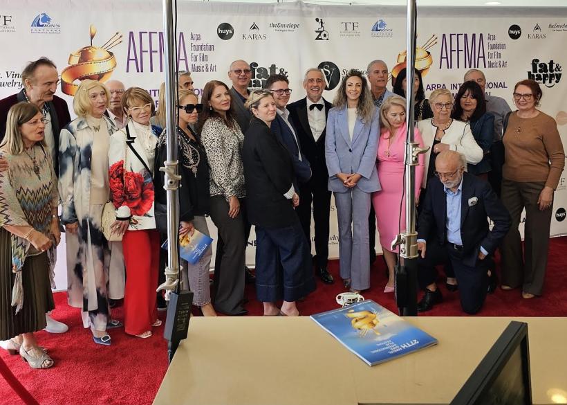 "Enescu, jupuit de viu", premiat în America 18924837