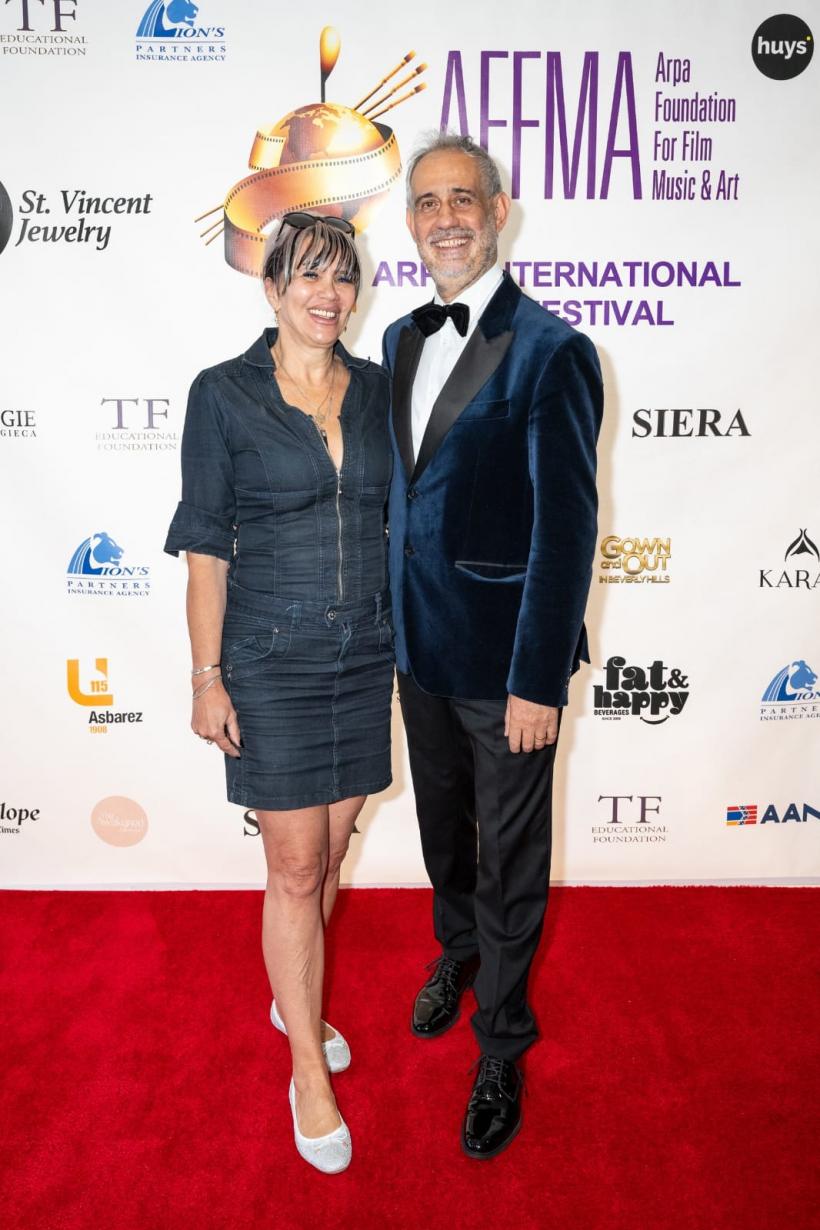 "Enescu, jupuit de viu", premiat în America 18924838