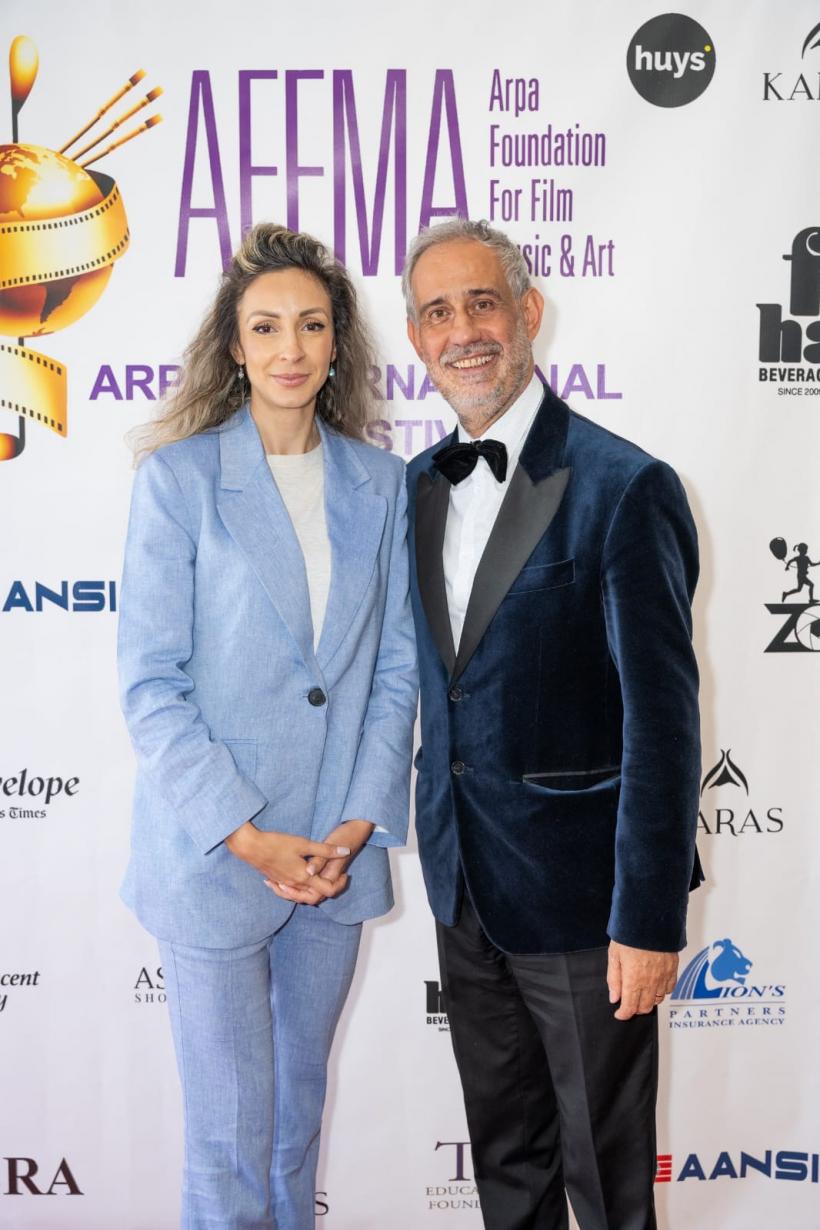 "Enescu, jupuit de viu", premiat în America 18924840