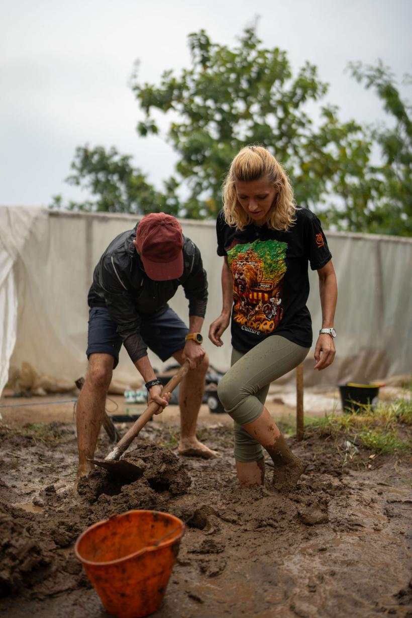 Nicolai și Sorin au luat ultima imunitate a sezonului la Asia Express. Diseară: luptă în noroi pentru salvarea de la ultima șansă. Andreea Perețeanu: ”Aveam noroi și-n dinți!” 18924791