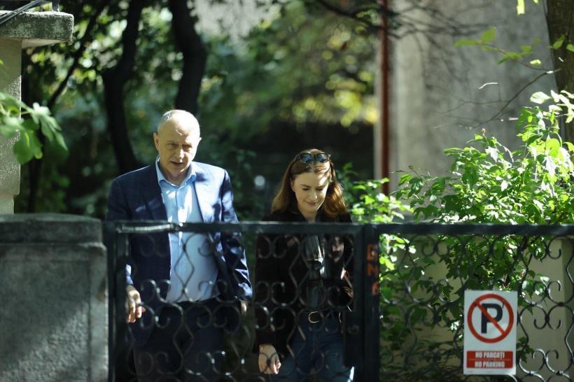 Cine este coordonatorul echipei de hackeri despre care Mircea Geoană spune că nu îl cunoaște 18924937