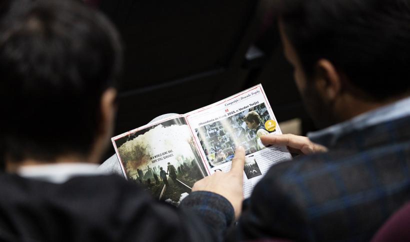 În weekend au fost decernate premiile festivalului internațional de film fantastic, Dracula Film Festival. Dracula Trophy 2024 a plecat în Macedonia de Nord 18925890