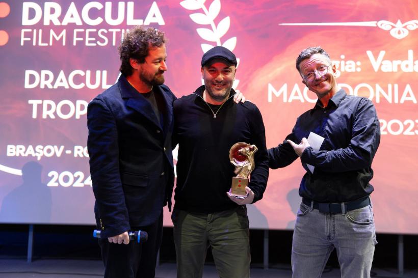 În weekend au fost decernate premiile festivalului internațional de film fantastic, Dracula Film Festival. Dracula Trophy 2024 a plecat în Macedonia de Nord 18925897