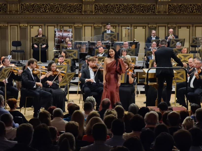 Turneul Naţional Zâmbetul Muzicii, cu soprana Teodora Gheorghiu, bas - baritonul Sorin Coliban şi pianista Diana Ionescu, începe la Brașov pe 6 noiembrie 18925915