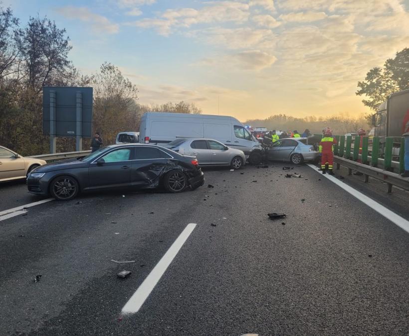 Plan Roșu! Accident în lanț pe autostrada A3: 12 mașini implicate, cu un total de 26 de persoane 18927417