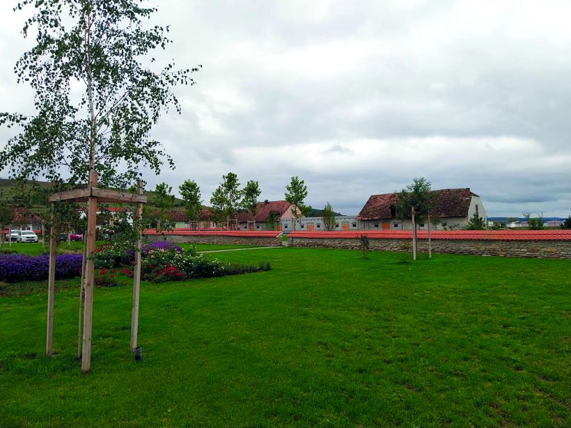 Povestea de aproape 6 secole a castelului Ugron: A fost conac, fermă și gospodărie agricolă comunistă, iar azi e atracție turistică 18927571