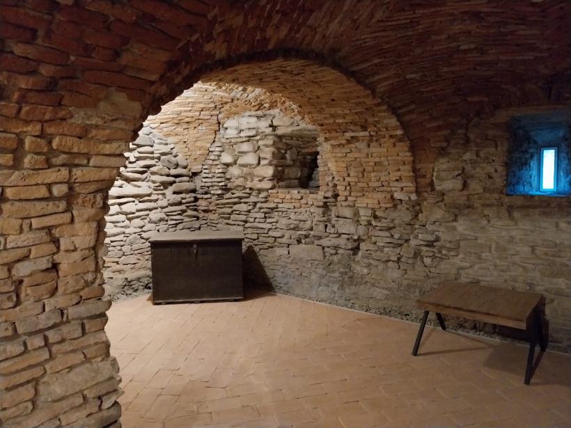 Povestea de aproape 6 secole a castelului Ugron: A fost conac, fermă și gospodărie agricolă comunistă, iar azi e atracție turistică 18927574