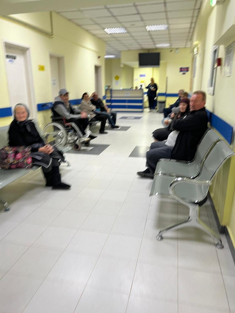 Pe mâini bune 18927509