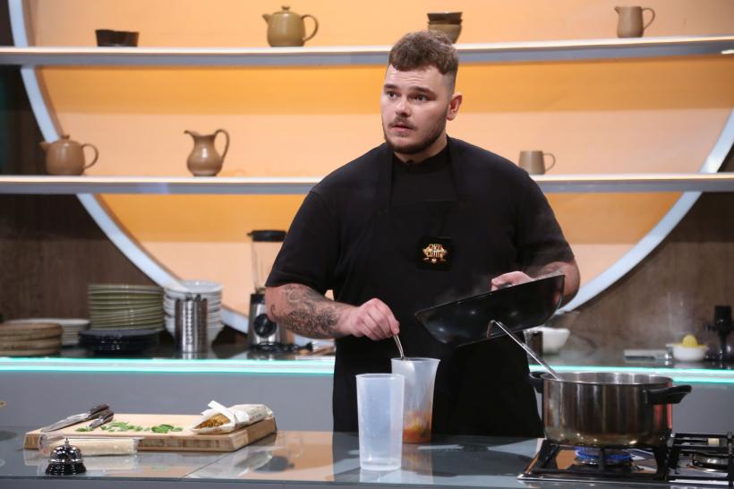 Emoții copleșitoare la audiții și o luptă crâncenă în ringul amuletelor, diseară, la Chefi la cuțite. Chef Orlando Zaharia: „Am o traumă legată de această amuletă” 18928260