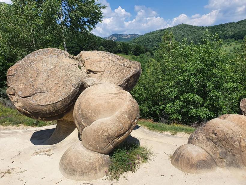 „Pietrele Vii” ale României: Trovanții din Buzău și Vâlcea, unică atracție turistică 18928236