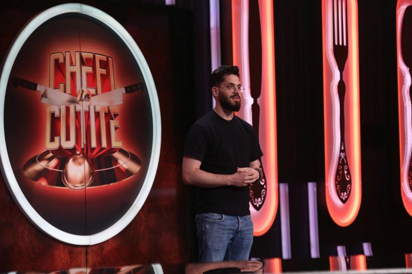 A început să gătească la 13 ani, iar diseară le spune juraților Chefi la cuțite povestea sa. Viorel Turcu a suferit o operație complicată când urma să intre prima dată în competiție: ”Nu mi se dăduseră șanse de supraviețuire” 18928423