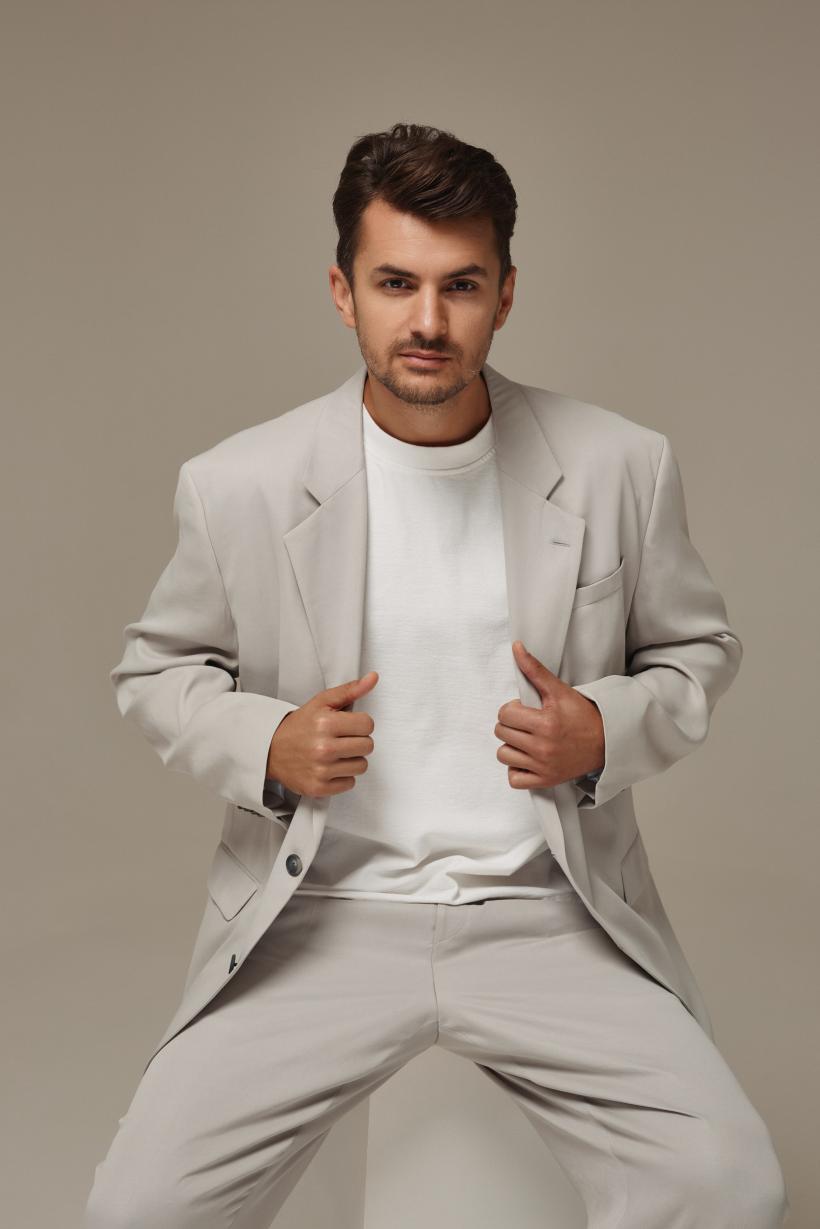 Karina Jianu şi Vlad Udrescu sunt protagoniştii noului serial original semnat Ruxandra Ion, Ana, Mi-ai fost scrisă în ADN, de la Antena 1 18928426