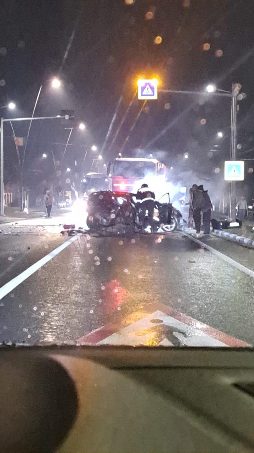 Accident groaznic urmat de incendiu pe DN 1A, în Prahova: 4 răniți, între care o adolescentă 18928553