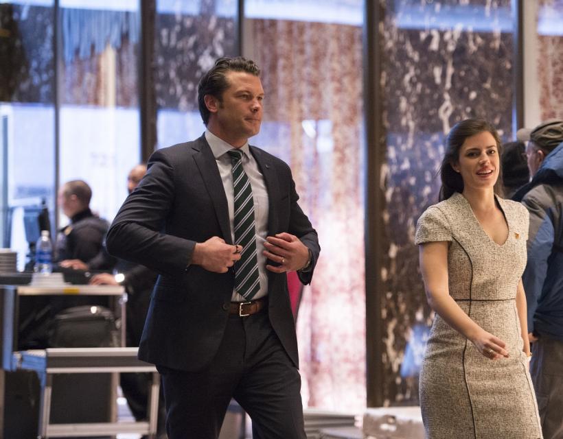 Cum l-ar putea costa o noapte la hotel funcția de secretar al Apărării pe favoritul lui Trump 18928562