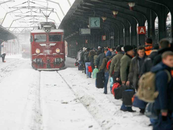 Traficul feroviar, îngreunat de condițiile meteo. Care sunt județele afectate